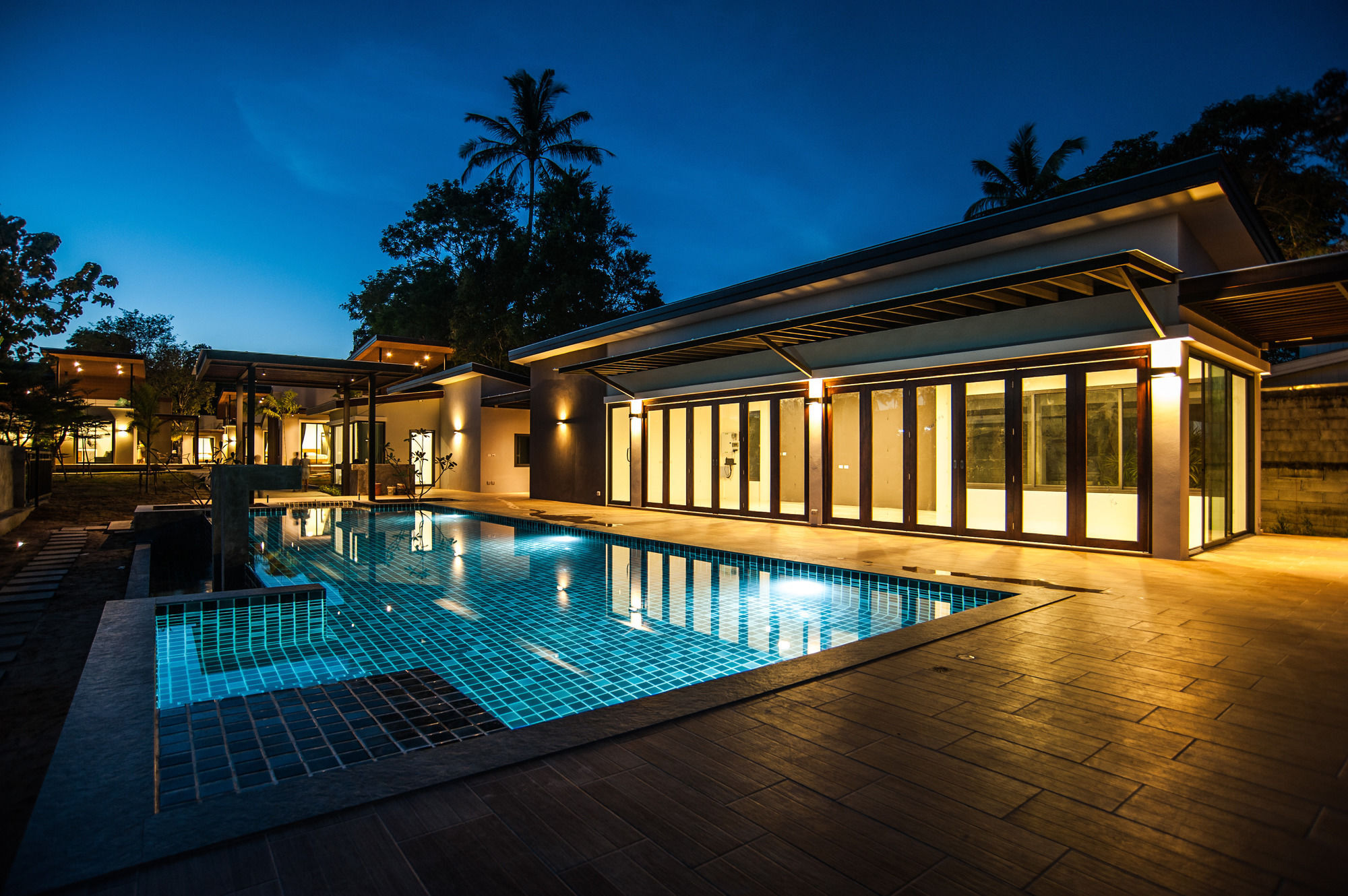 Sea Space Villa Phuket Rawai Buitenkant foto